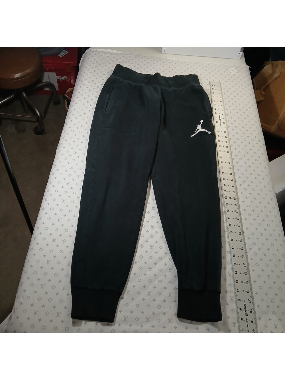 Jordan Streetwear Jogger Sweatpants Black Fleece Logo Women’s Size L